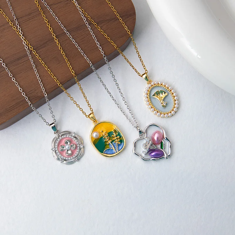 

2025 Fashion french necklace rose ginkgo flower pendant niche design color drip oil jewelry stainless steel clavicle chain gifts