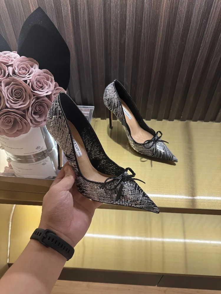 

Autumn high-heeled shoes for women, with a high-end and non tiring temperament pointed and fine heels sequined lace single shoes