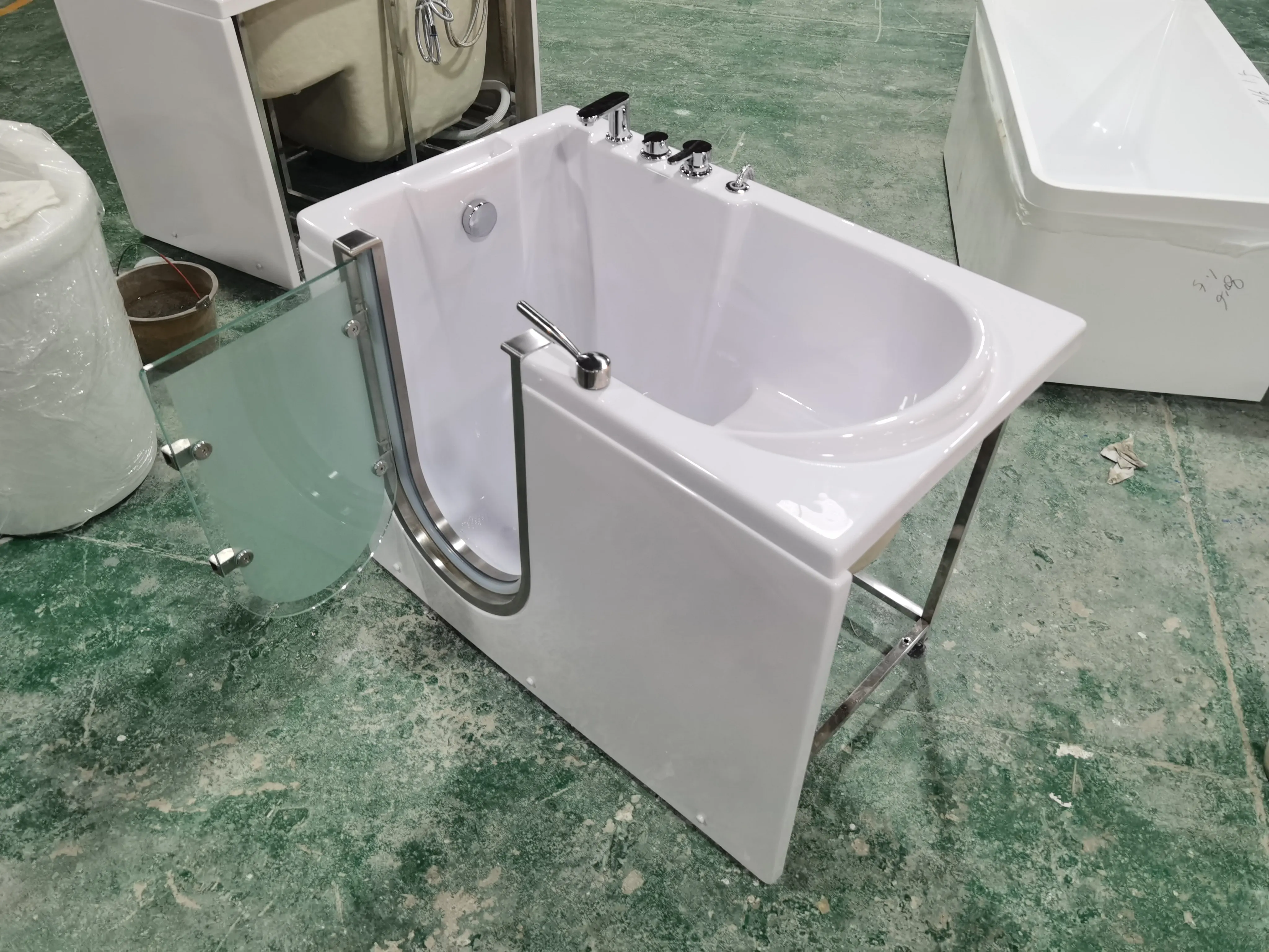 Elderly Walk-In Jacuzzi Bathtub Luxury Smart Bubble Massage Openable Door Disabled Square Acrylic Bathtub For Seniors