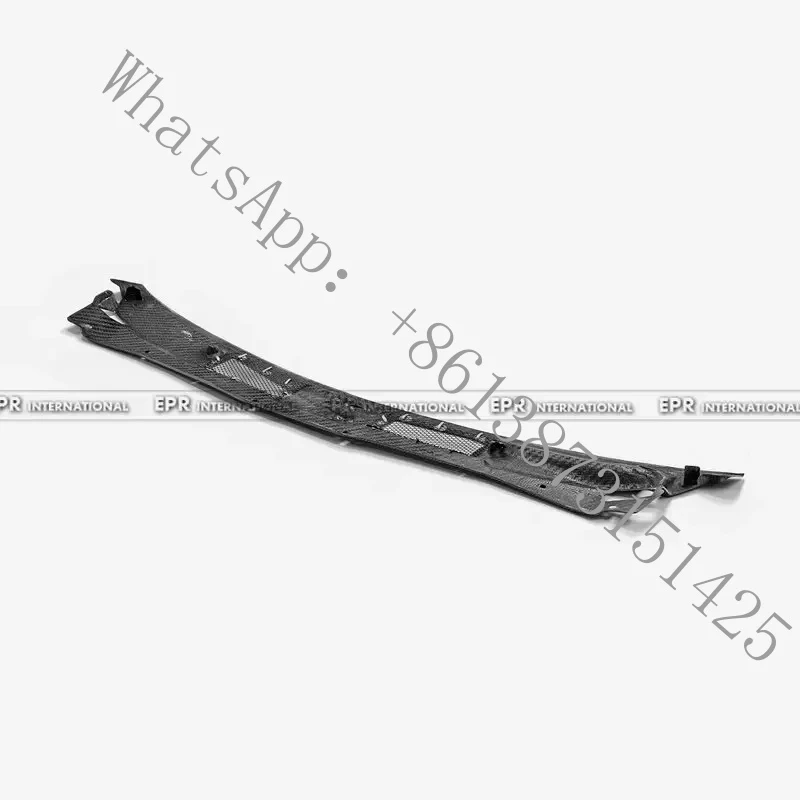 

Suitable GTR R33 SAAR Dry Carbon Fiber Style Windshield Wiper Blade Cover (Modification Component)