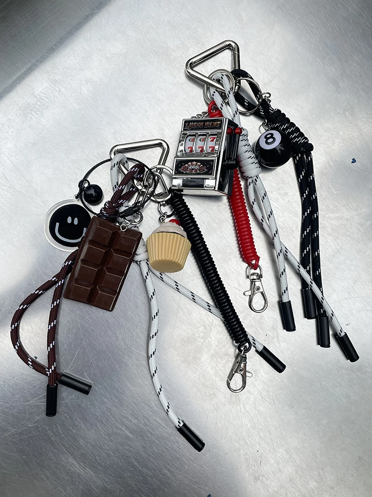 手作りロープ付きDIYキーホルダー、スポーティなスタイルのバッグペンダント、オリジナルデザイン、クールでトレンディなファッション