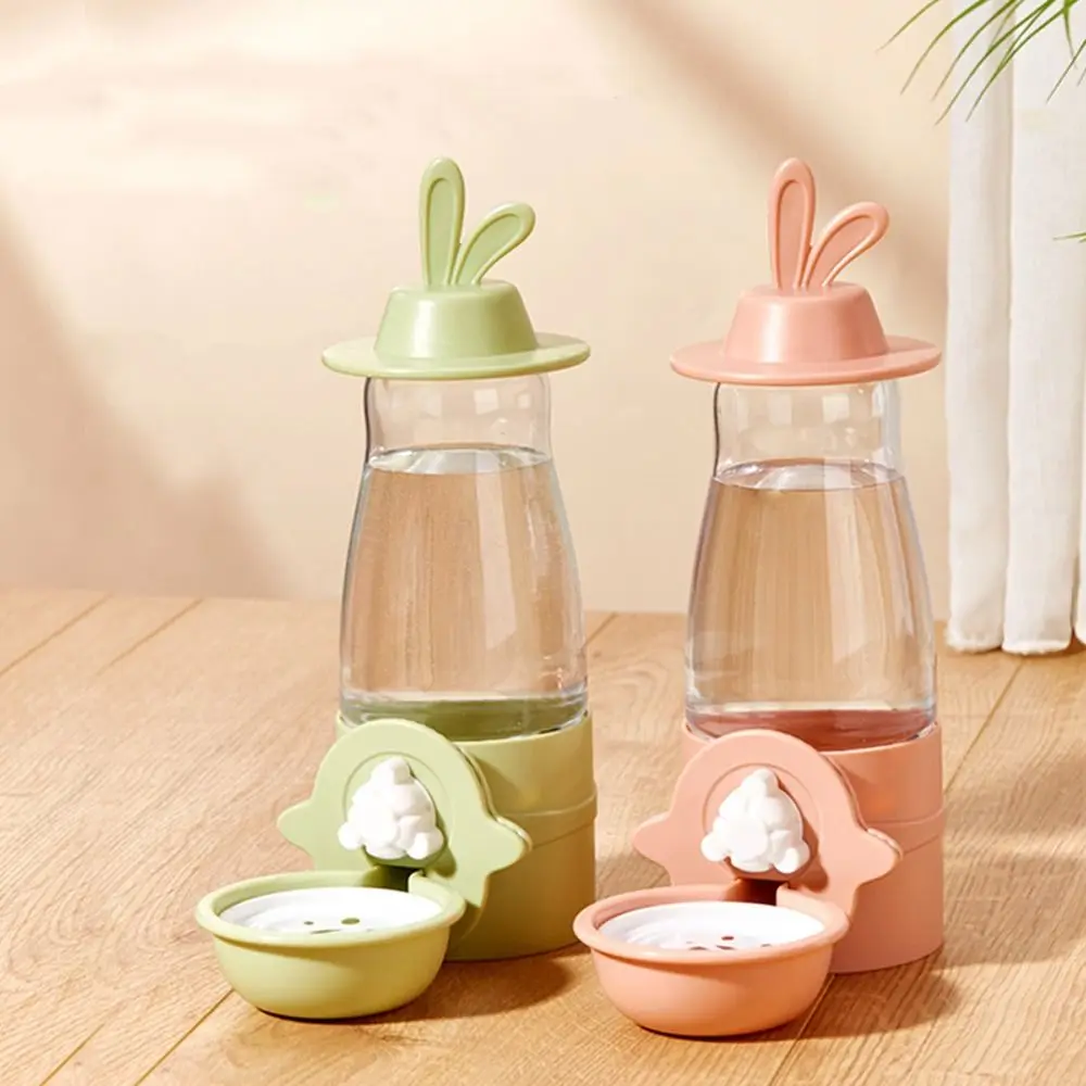 

Leakproof Pet Water Dispenser 600ml Anti-Splash Rabbit Drinking Bowl Hanging Design No Spill Automatic Water Feeder Cage Mount