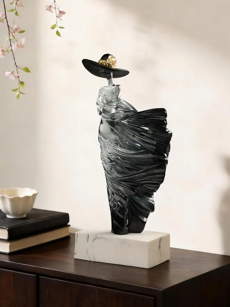 oo-Modern Home Decor Transparent Girl Sculpture Character Resin Craft Living Room Wine Rack Office Desktop Decor Figurine Statue