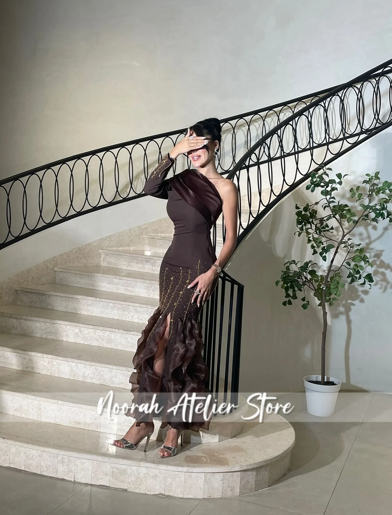 Elegante marrom árabe chique tule trem vestidos de noite vestidos de casamento dubai فسات -.ṁة vestido de baile 2025 personalizado