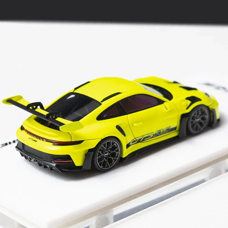 1:64 Porsche 911GT3RS, resin static miniature limited edition car fashion play model, Adult collection display piece, boy gift.