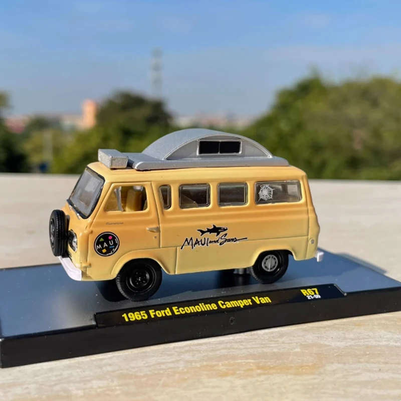 Diecast M2 Ford Econoline Camping Car Van Legierungsautomodell im Maßstab 1:64, statische Sammlung, dekorierte Weihnachtsgeschenke, Spielzeug