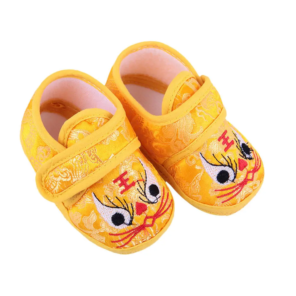 12 pièces 1 paire de chaussures de marche pour bébé taille 13 conception tête de tigre antidérapant léger confortable chaussures pour enfants dessin animé Adorable