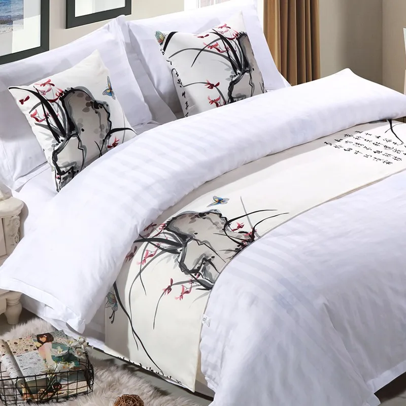 

Современная кровать Полотенце Prunus mume Артикул кровати Китай Картина тушью Бегун для кровати Флаг Лист лотоса Фиолетовый Ботаника Кровать Настольная дорожка