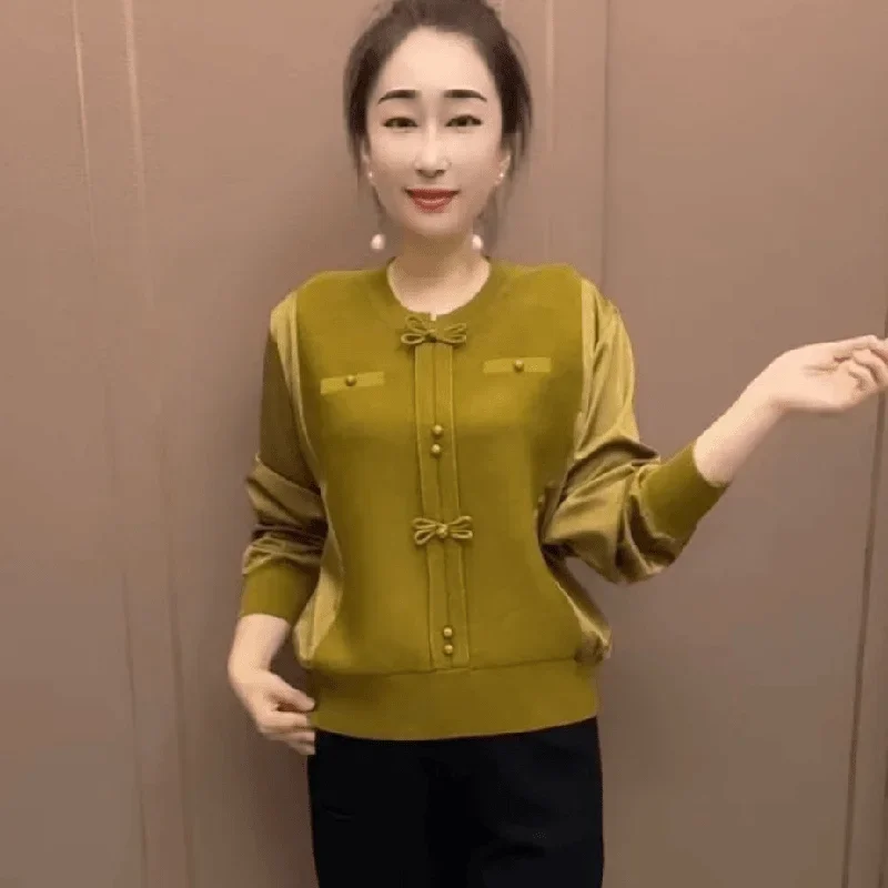 Long-sleeved Age-reducing Bottoming Long-sleeved Top New Solid Color Simple Style Sweet Temperament Elegant