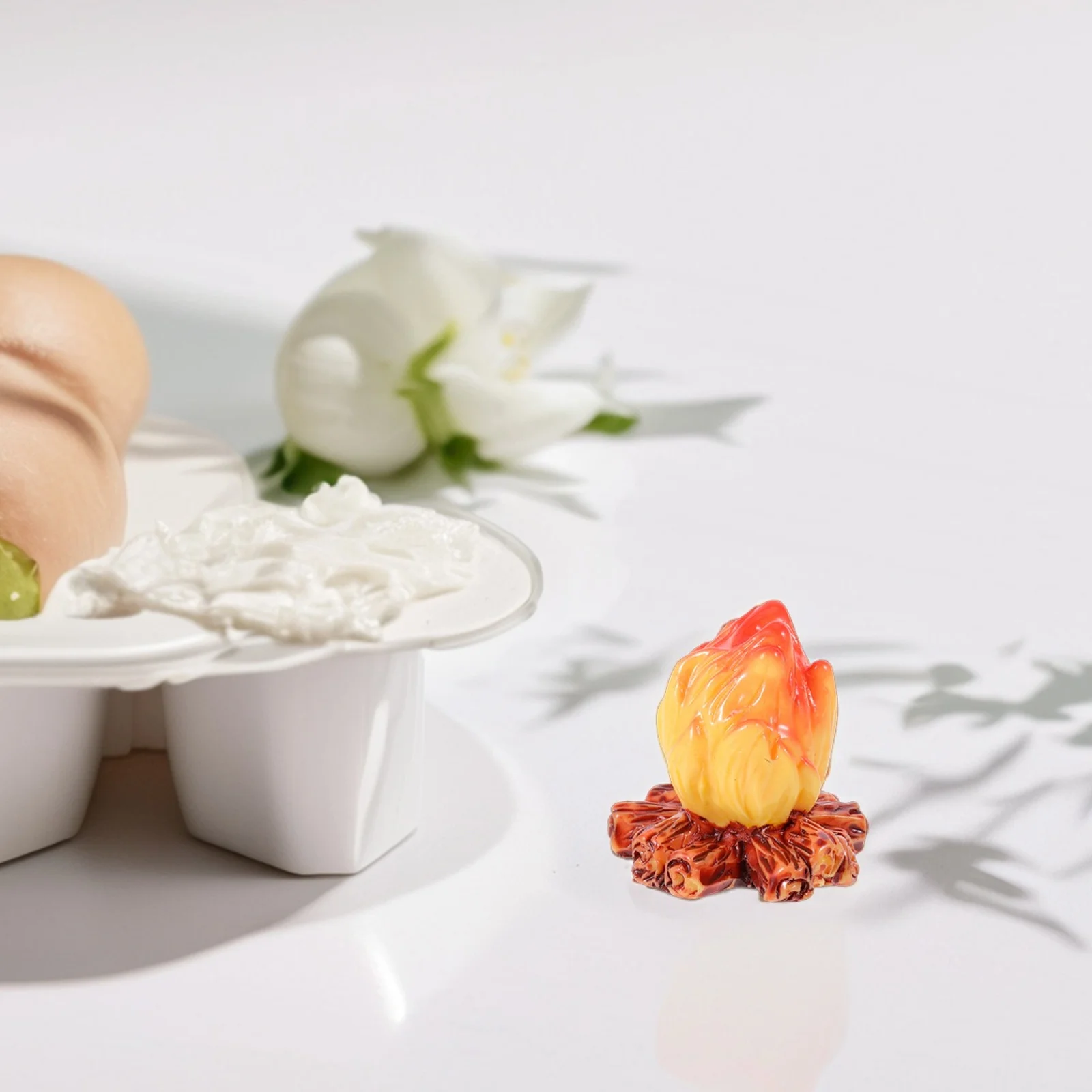 

6pcs Modeling Decor Micro Landscape Mini Resin Bonfire Lifelike Design For Desktop Bookshelf Outdoor Garden Fake Camp Fire Micro