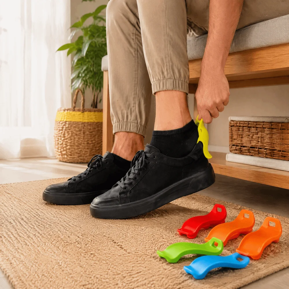 Quick Wear 3D Printed Shoe Helper Plastic Curved Shape Shoe Tool Heel Protect Portable Shoe Puller for Travel Use
