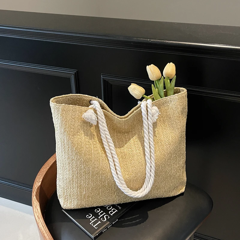 

Women Large Woven Straw Shoulder Bags Summer Fashion Boho Beach Tote Handbag for Women Lightweight Spacious Crossbody Bag Casual