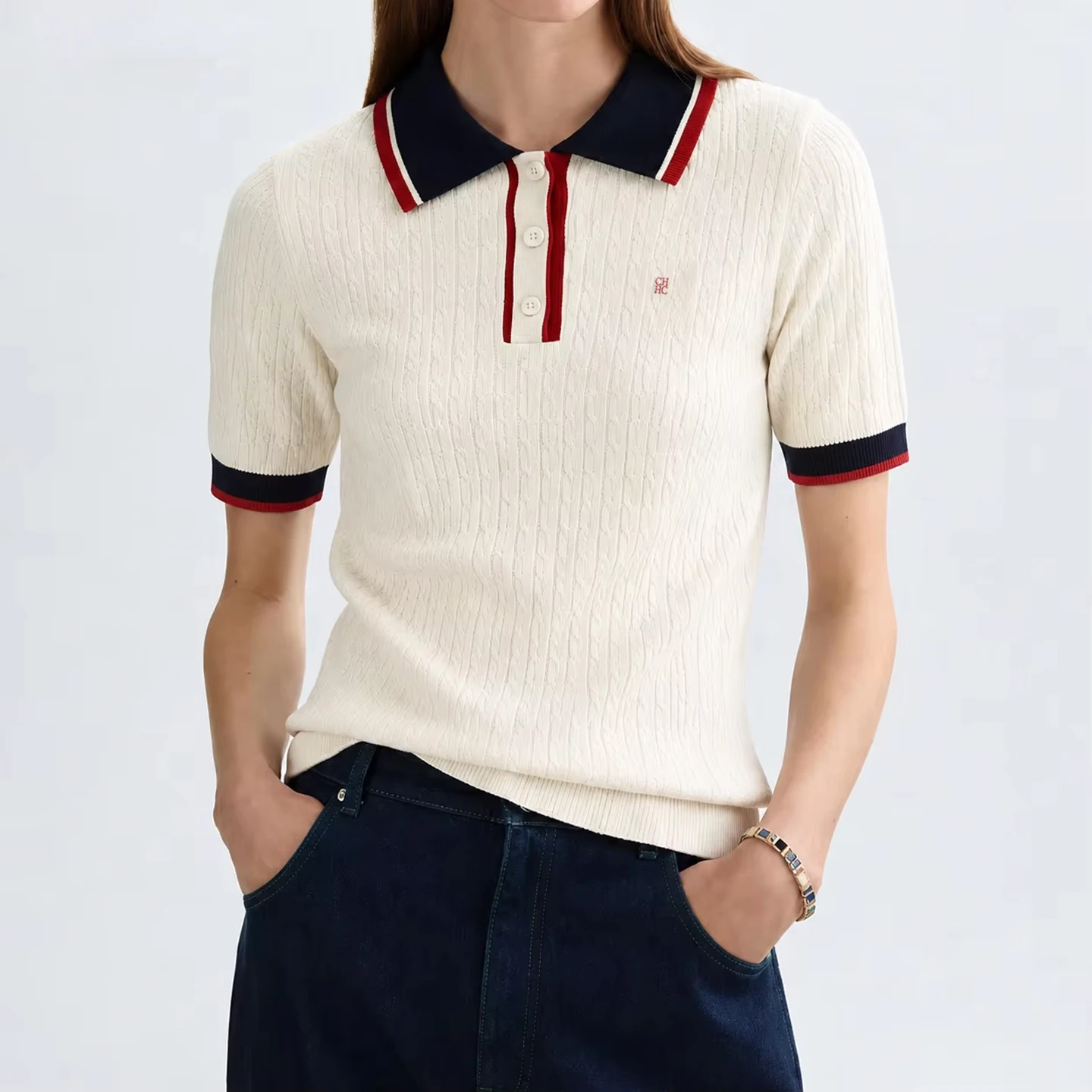 CH Damen Strick-Poloshirt Kurzarm Zopfmuster Besticktes Logo Kontrastkragen Lässiges Elegantes Sommer-Oberteil – Detail 6