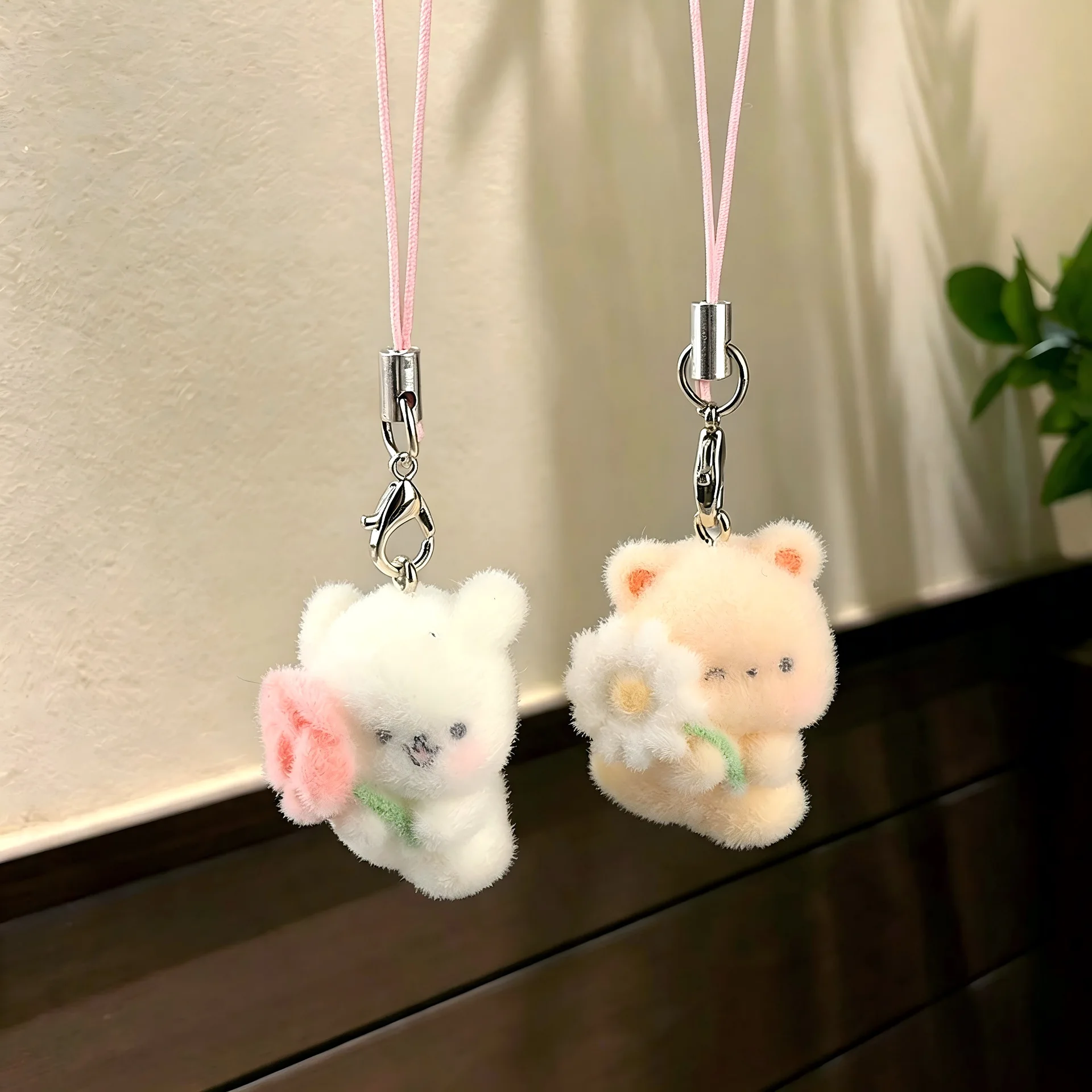6Pcs Kawaii 3D Flocking Resin Animal With Flower Keyring Cartoon Bag Pendant Phone Strap Ins Decor Gift