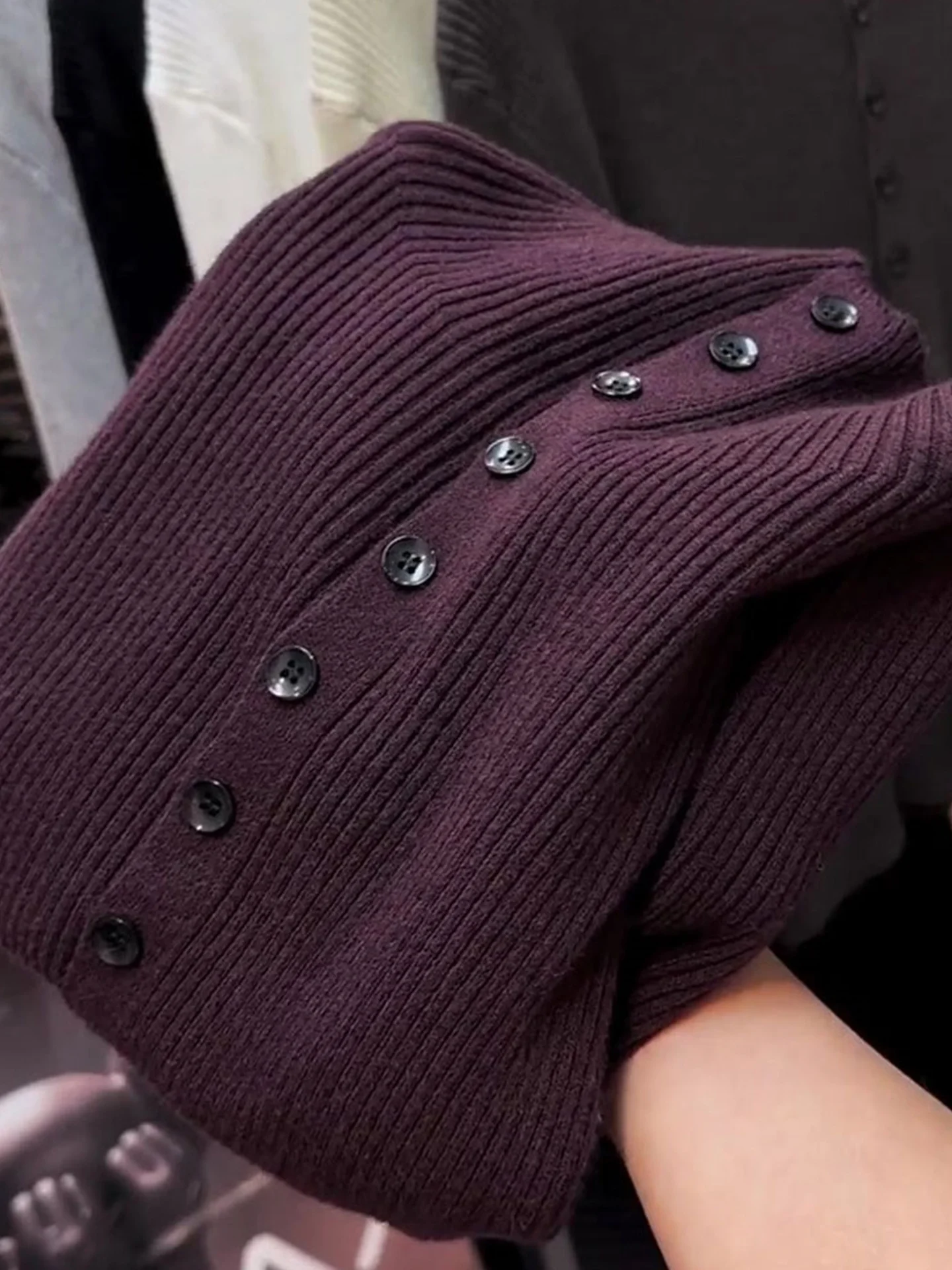 كارديجان أنيق محبوك مفتوح بأكمام طويلة بلون موحد، قميص أساسي نحيف وعصري، قطعة نسائية فريدة للخريف والشتاء