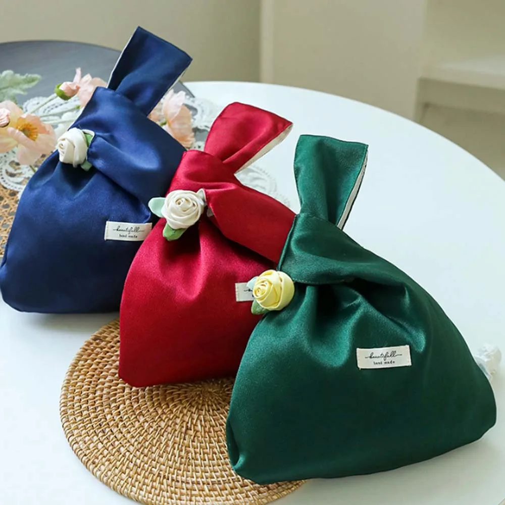 

Mommy Bag Elegant Rose Wrist Bag Satin Chinese Style Gift Candies Bag Pin Storage Purse Butterfly Orchid Knot Handbag Party