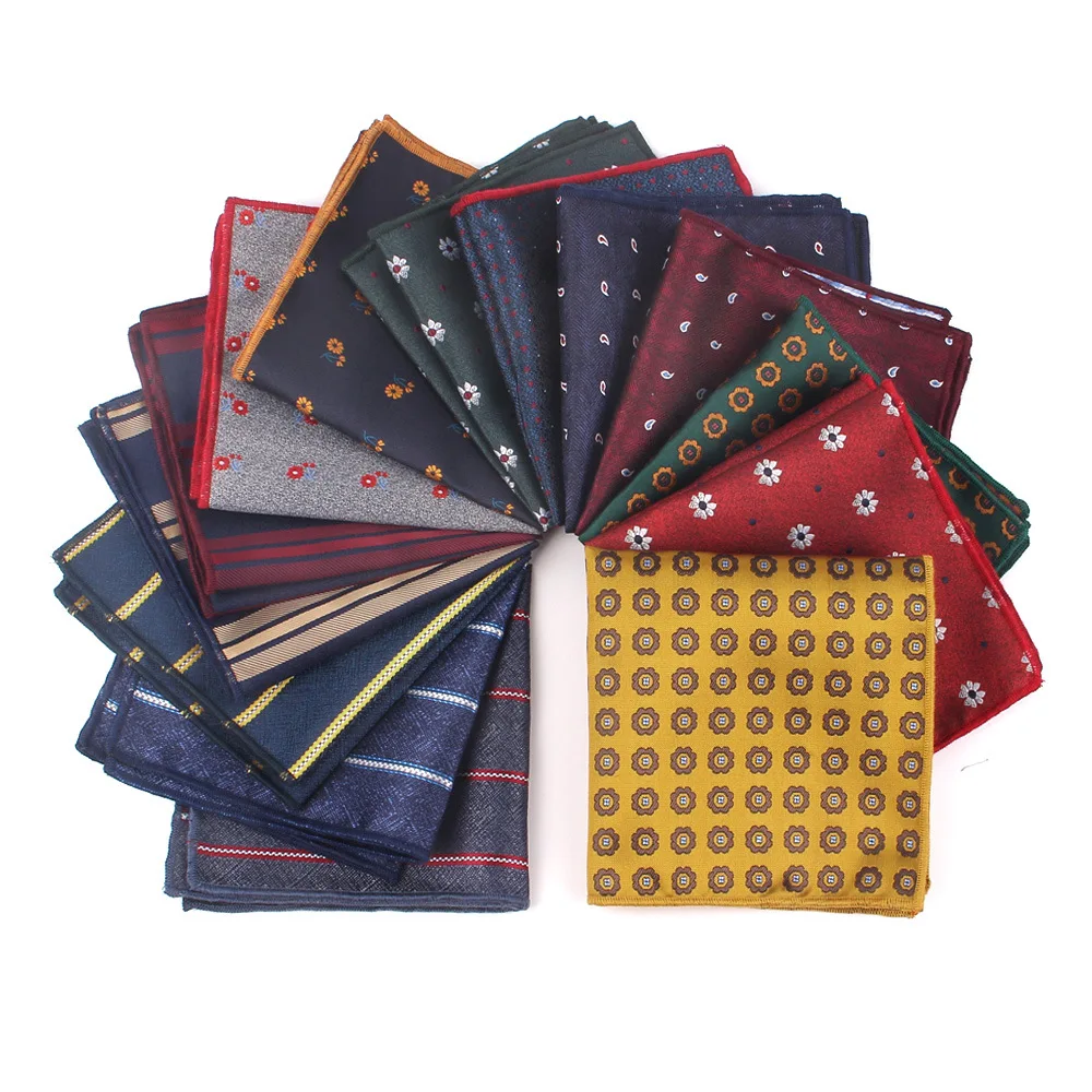 lenco-de-bolso-masculino-vermelho-elegante-com-estampa-retro-acessorio-para-terno-lenco-de-peito-moderno-item-de-loja-em-destaque