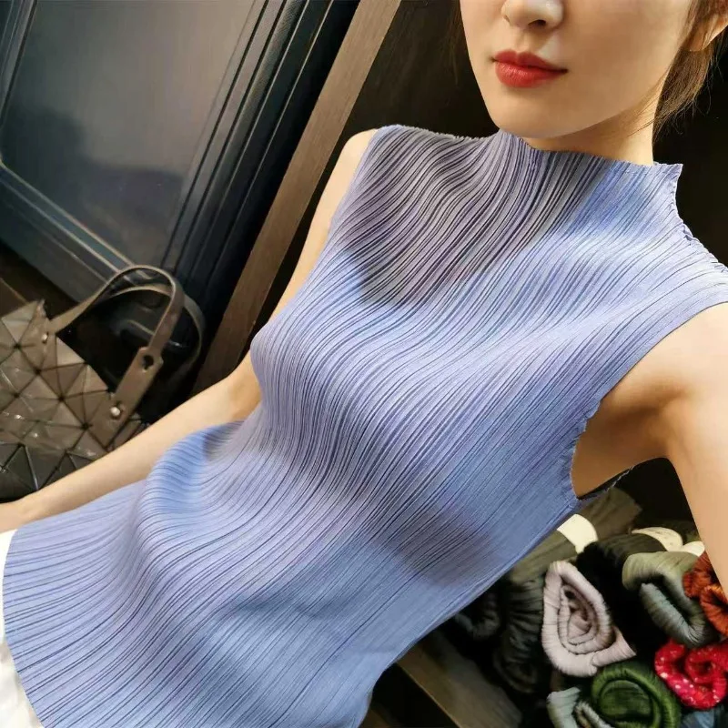 

Miyake Pleated T-shirt 2026 Temperament Stand-up Collar Pleats Sleeveless Undershirt Solid Women's New Simple Dig Sleeve Tops