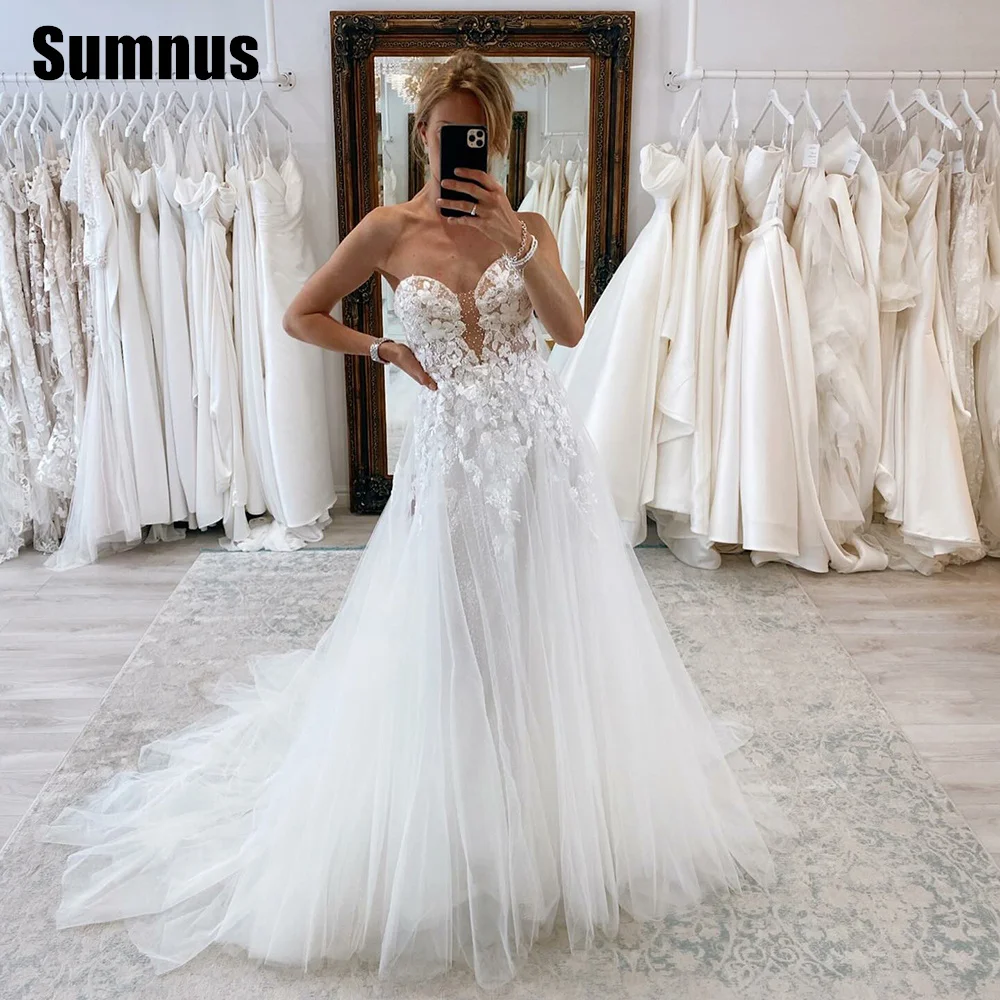 

Sumnus Vintage Strapless Wedding Dresses Sexy Lace V-Neck Appliques A-Line Tulle Backless Bridal Gowns Vestido De Novia