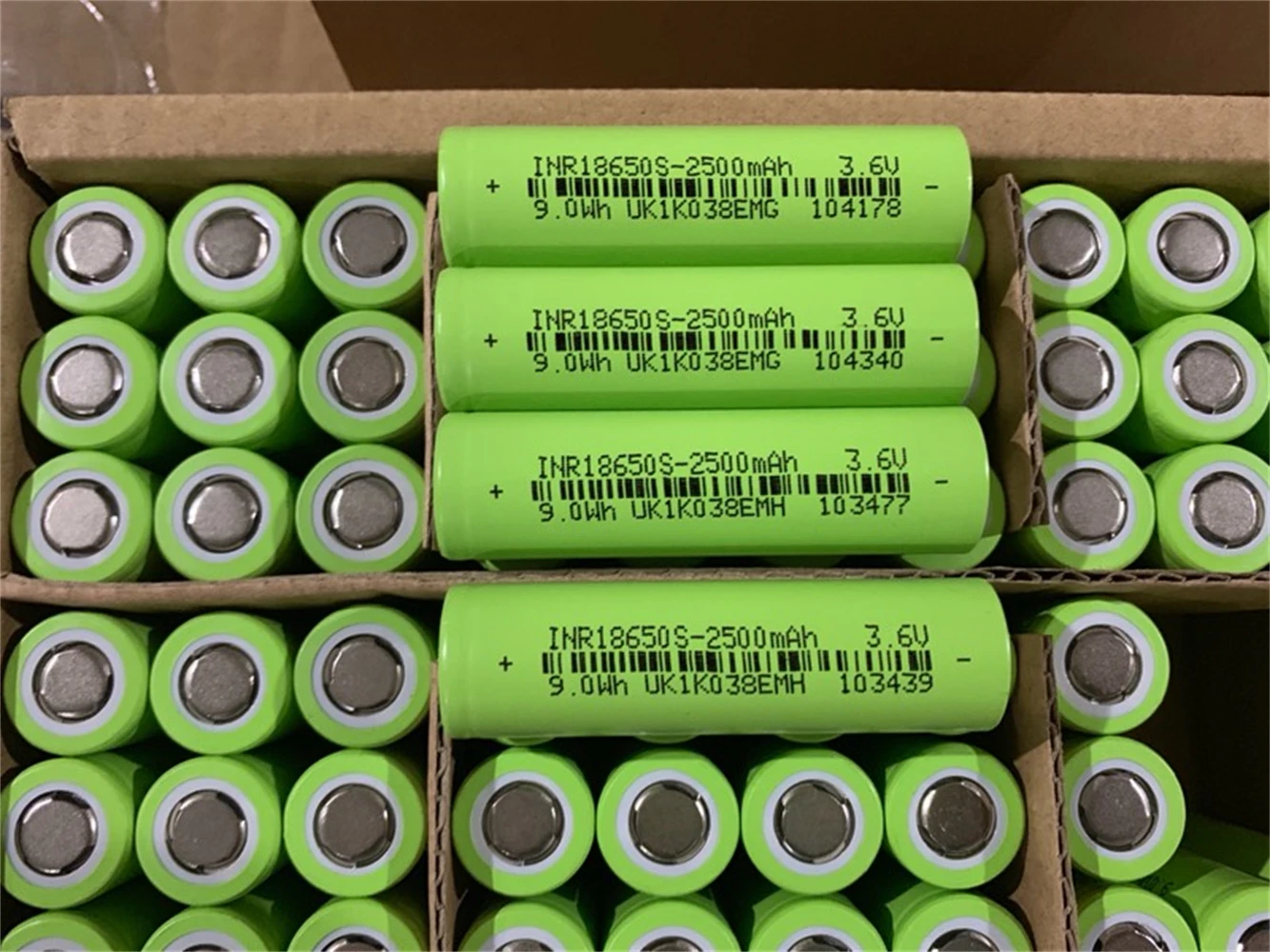 18650 3.7V 2500mAh 44mΩ Lithium Battery for Electric Tools,Road Lamps,Camera,Ebike,Battery Pack,Motorcycle,Outdoor Power Supply