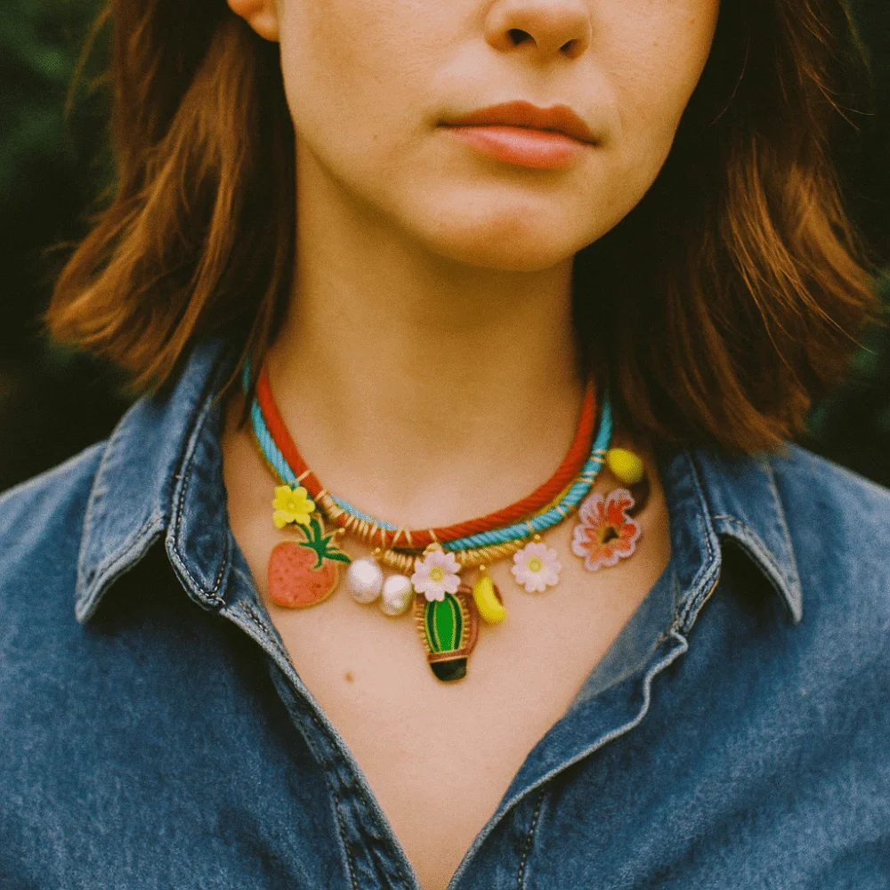 

Ethnic Style Flower Pendant Necklace Fruit Stacked Nylon Rope Necklace Resin Jewelry Accessories Multi Layer Necklace Women