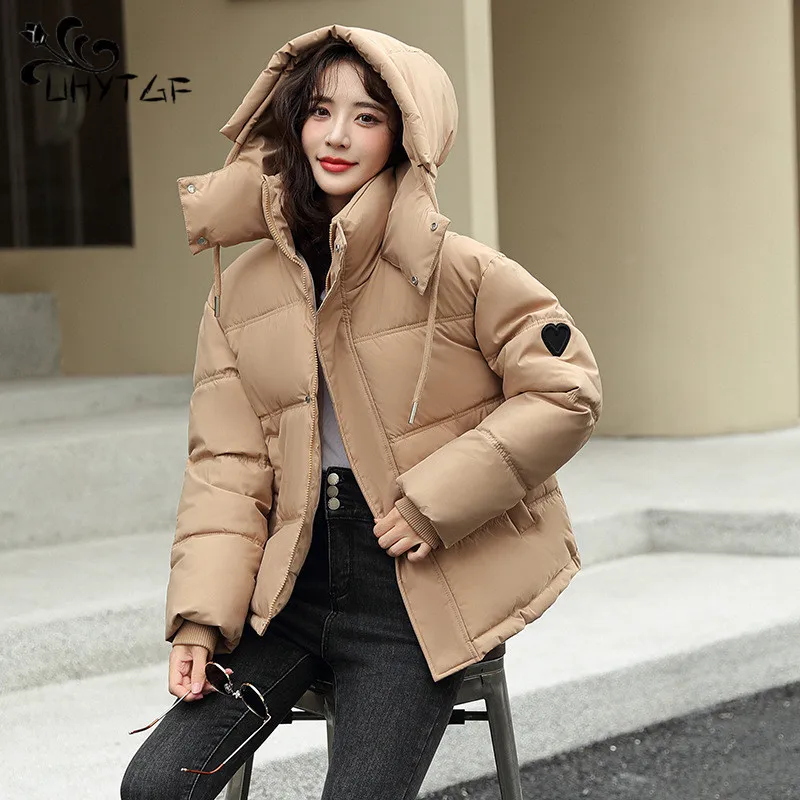 

UHYTGF 2024 Short Parkas Jacket Women's Winter Casual Down Jacket Female Warm Parka Thick Hooded Cotton Coat Abrigo Mujer 1052