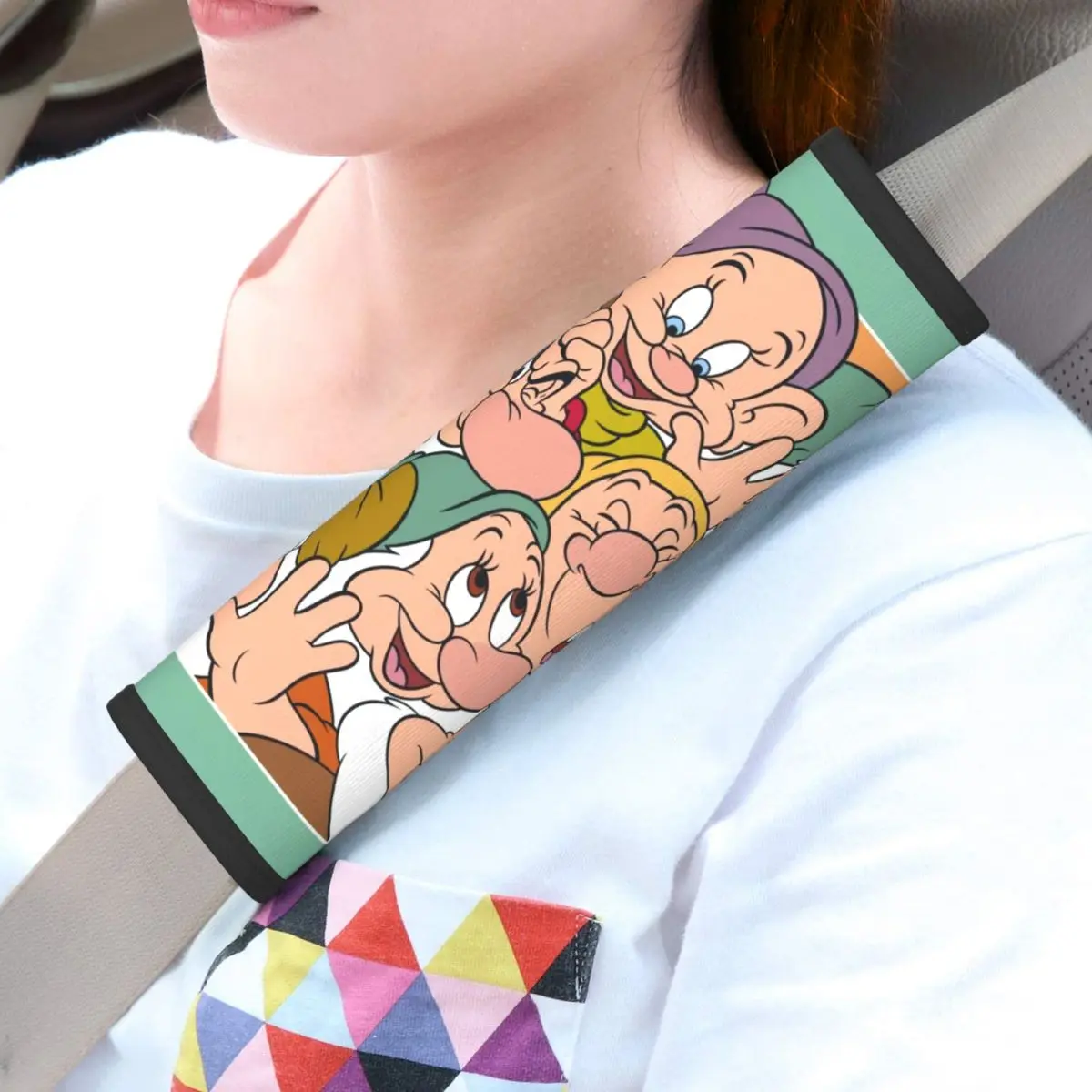 

Пользовательские «Белоснежка и семь гномов», подушечки для автомобильных ремней безопасности, 2 шт., забавные мультяшные безопасные чехлы для ремней безопасности