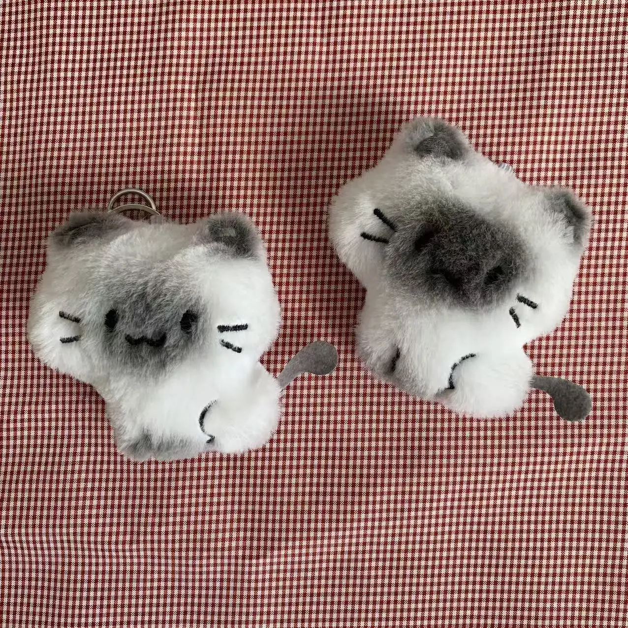 New Siamese Cat Plush Toy Keychain Cute Kitten Doll Bag Charm & Backpack Pendant Soft Fluffy Cartoon Chubby Cat Doll Girl Gift