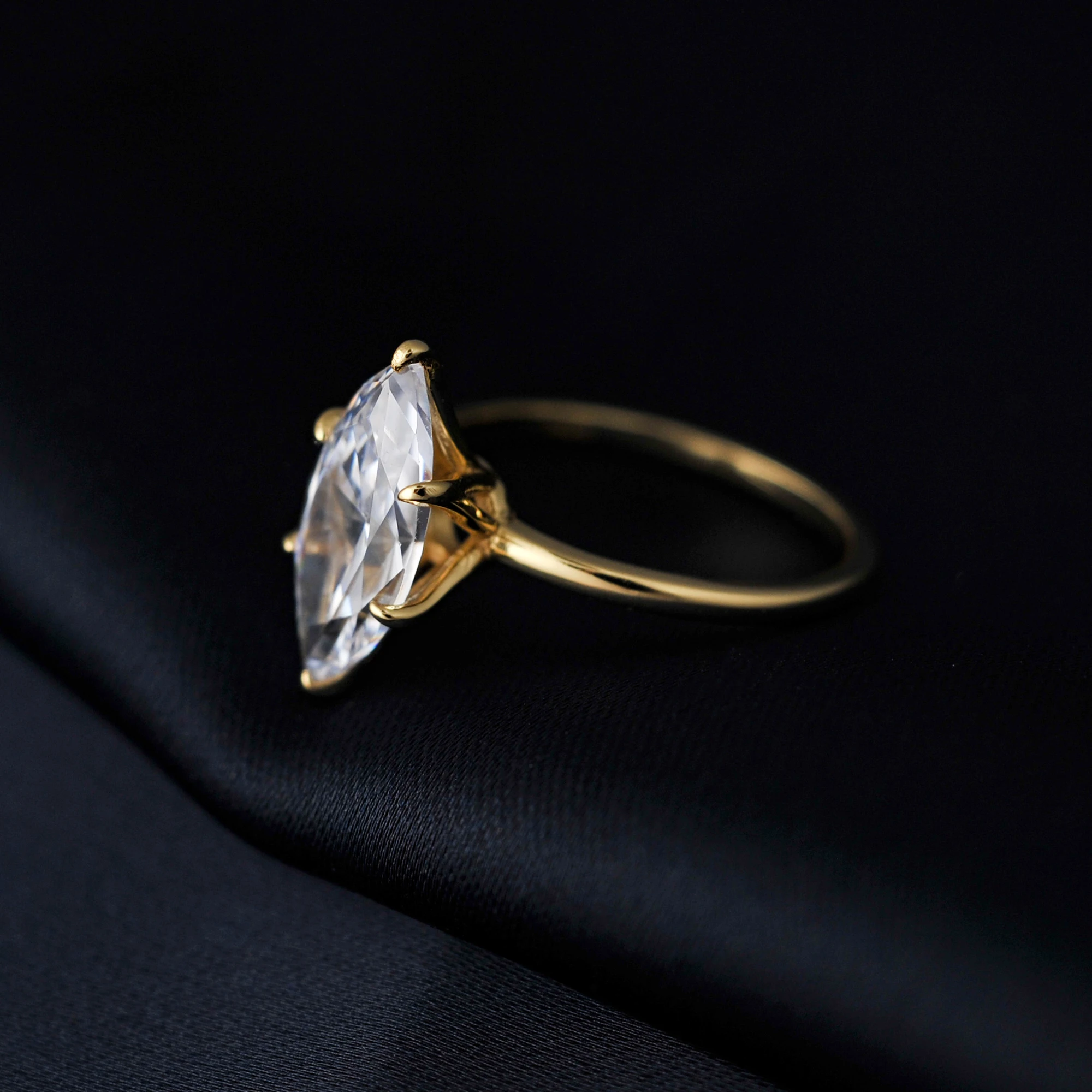 POTIY 9ct 5A Marquise-Schliff Zirkonia Solitär-Verlobungsring 925 Sterling Silber Vergoldet Brautgeschenk für Sie – Detail 16
