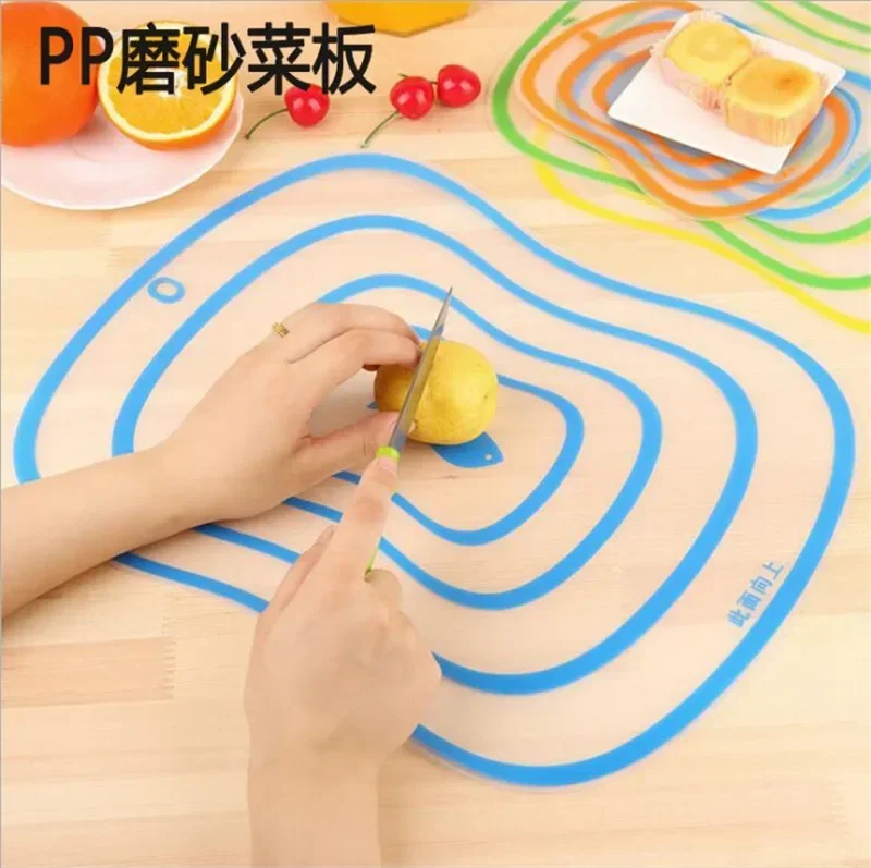 Household Transparent Vegetable Cutting and Rolling Surface Non-Slip Large Creative Plastic Cutting Board קרש חיתוך למטבח도마걸이거치대