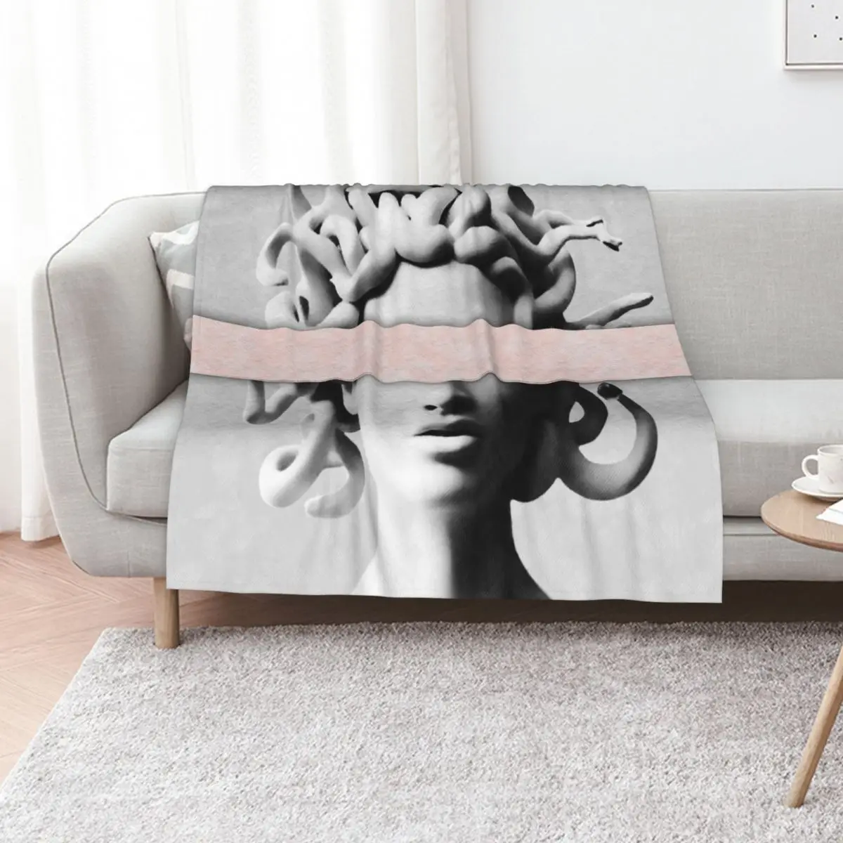 

Medusa portrait Throw Blanket Furrys Comforter for winter Sofas Blankets