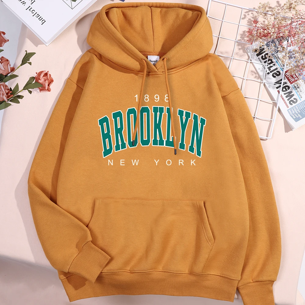 1898 Brooklyn New York Printing Men Women Hoodies Cute O-Neck Hoodie Pattern Fleece Sweatshirt Street Crewneck Couple Hoody