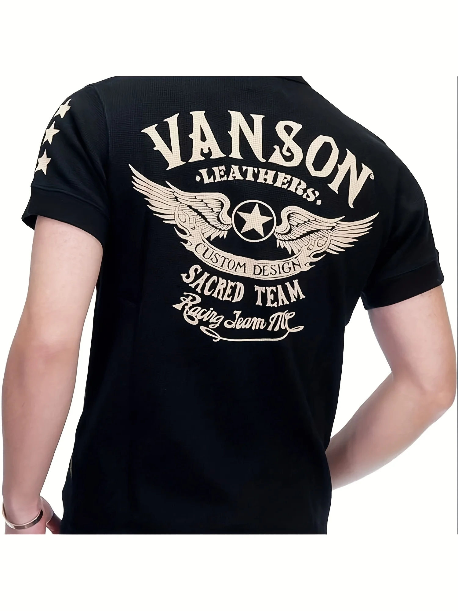 

Black Printed T-shirt, Regular Style Flying Skull, Fashionable and Comfortable, Men's and Women's Printed Casual Short-sleeved