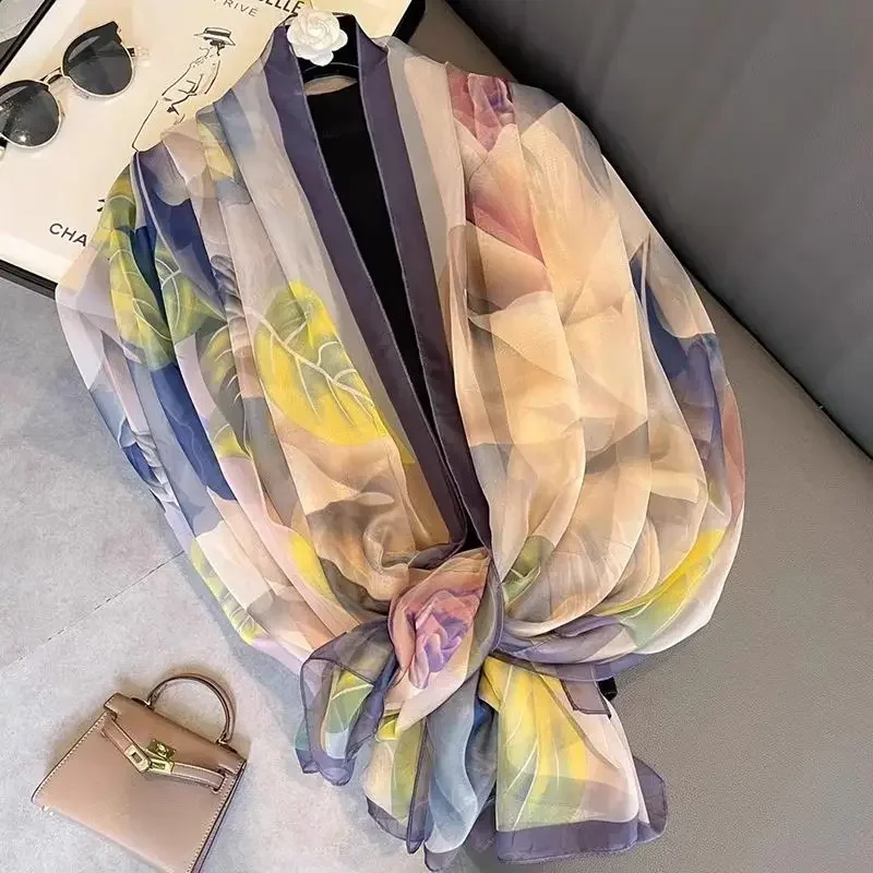 

Fashion Satin Finish Sunscreen Scarves Female Style Beach Towel Popular Print Silk Shawl Luxury Dustproof Big E5765