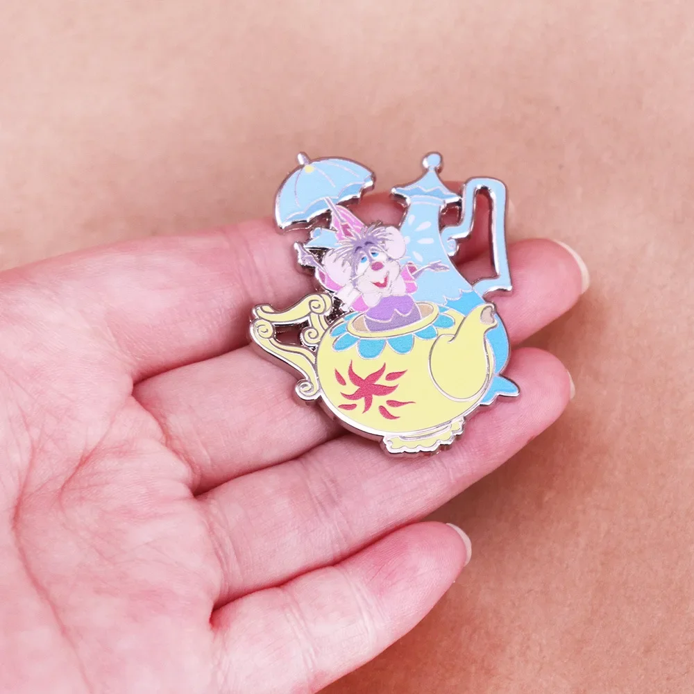 أنيق وروح الدعابة الحيوان المينا بروش أنيمي لطيف دورماوس إبريق الشاي سبيكة شارة التلبيب على ظهره زينت دبابيس ميدالية هدية #5