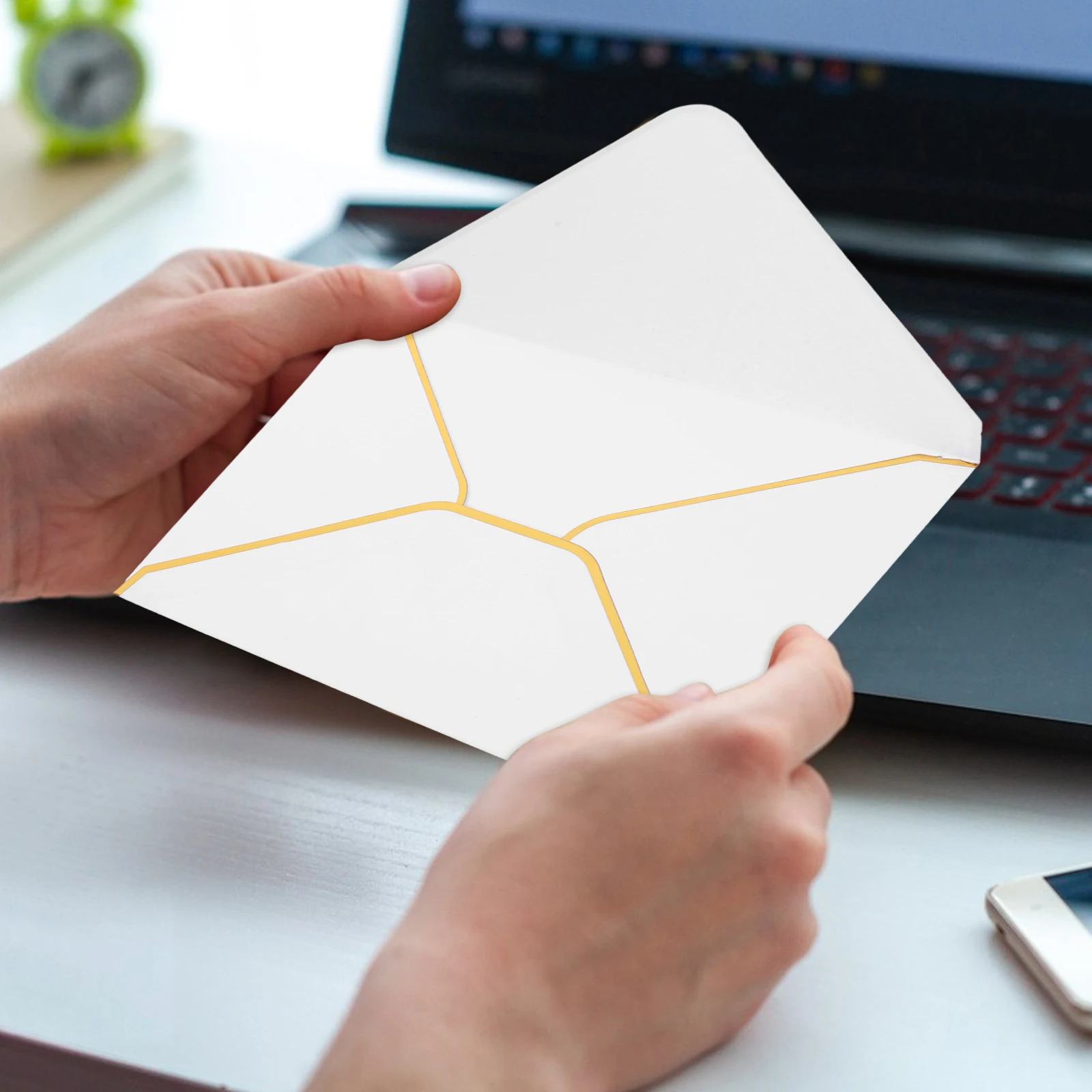 

50pcs Colored Edge Envelopes Smooth Paper Wedding Invitations Blank Delicate Card Party Supply Banquet Storage