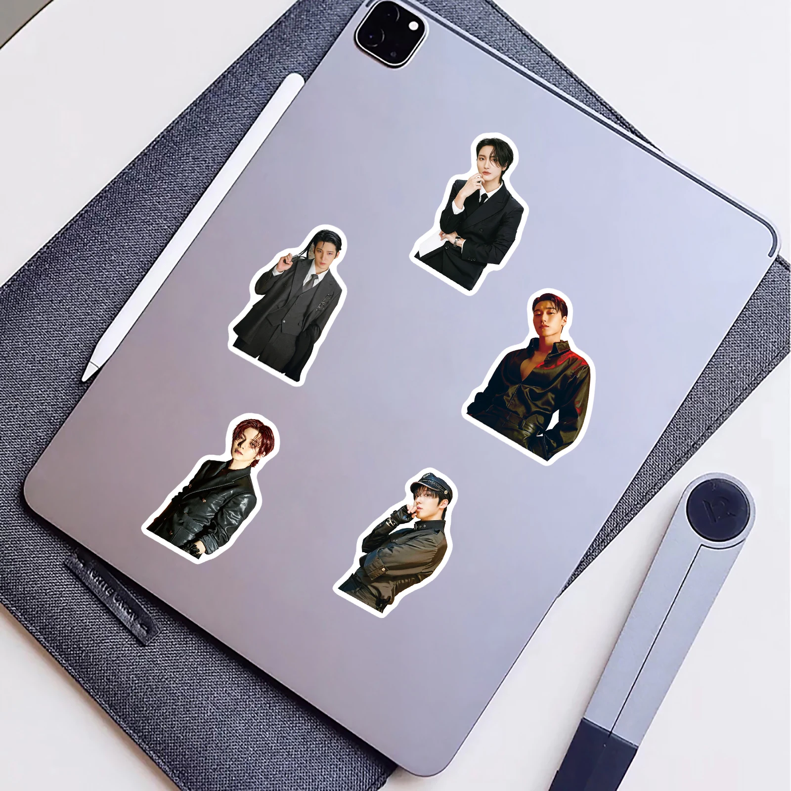 50 Stück Niedliche Hübsche Idol ATEEZ Wasserfeste Aufkleber Skateboarding Retro Heim-Dekor Sticker – Detail 2
