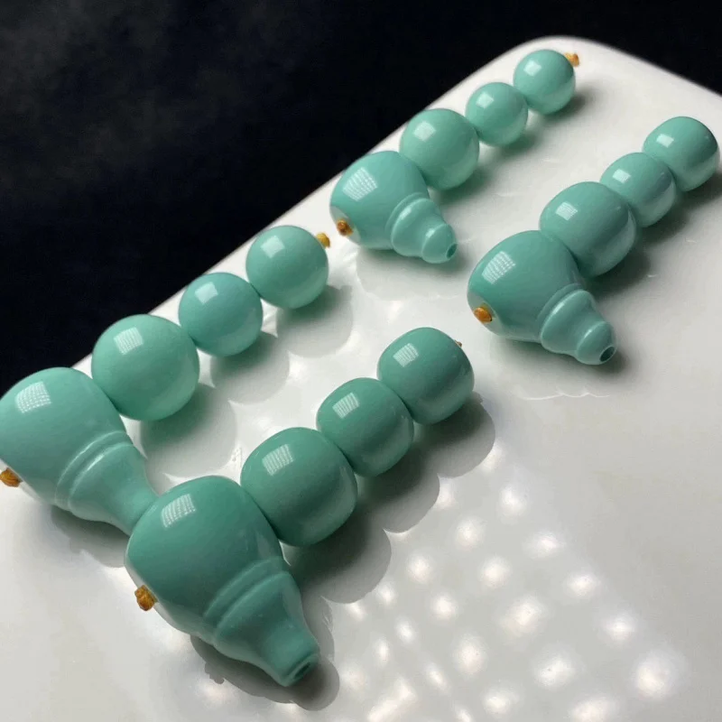 Hubei Shiyan Mine High Porcelain Yajiaoshan Material Green Pine Three-way Moon Bodhi Accessories
