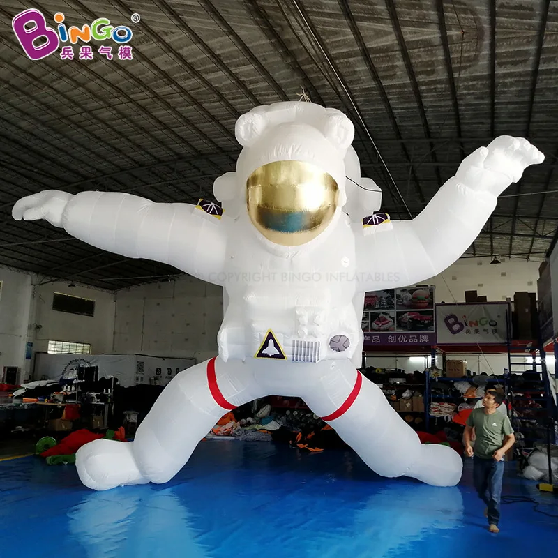 Customized Dreaming Space Inflatable Astronaut For Theme Decoration