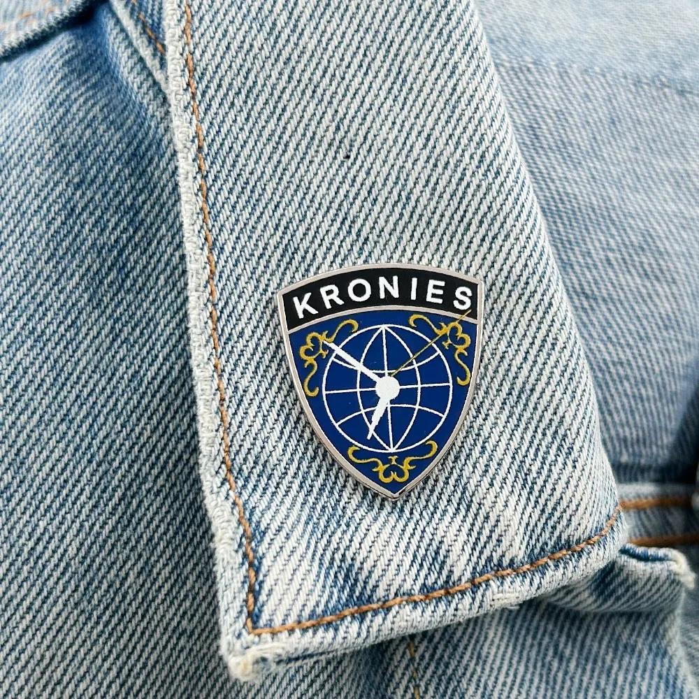 وحدة المراقبة الدائمة Kronies المينا دبوس Hololive-Ouro Kronii شارة شخصية افتراضية الطرفية مجوهرات المشجعين Otaku هدية #5