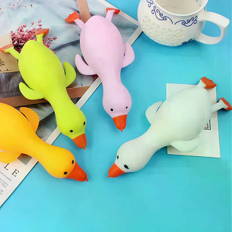 1Pc Duck Shape Toy Bounce And Big White Goose Cartoon Shape Pressure Relief Duck Duck Random Color