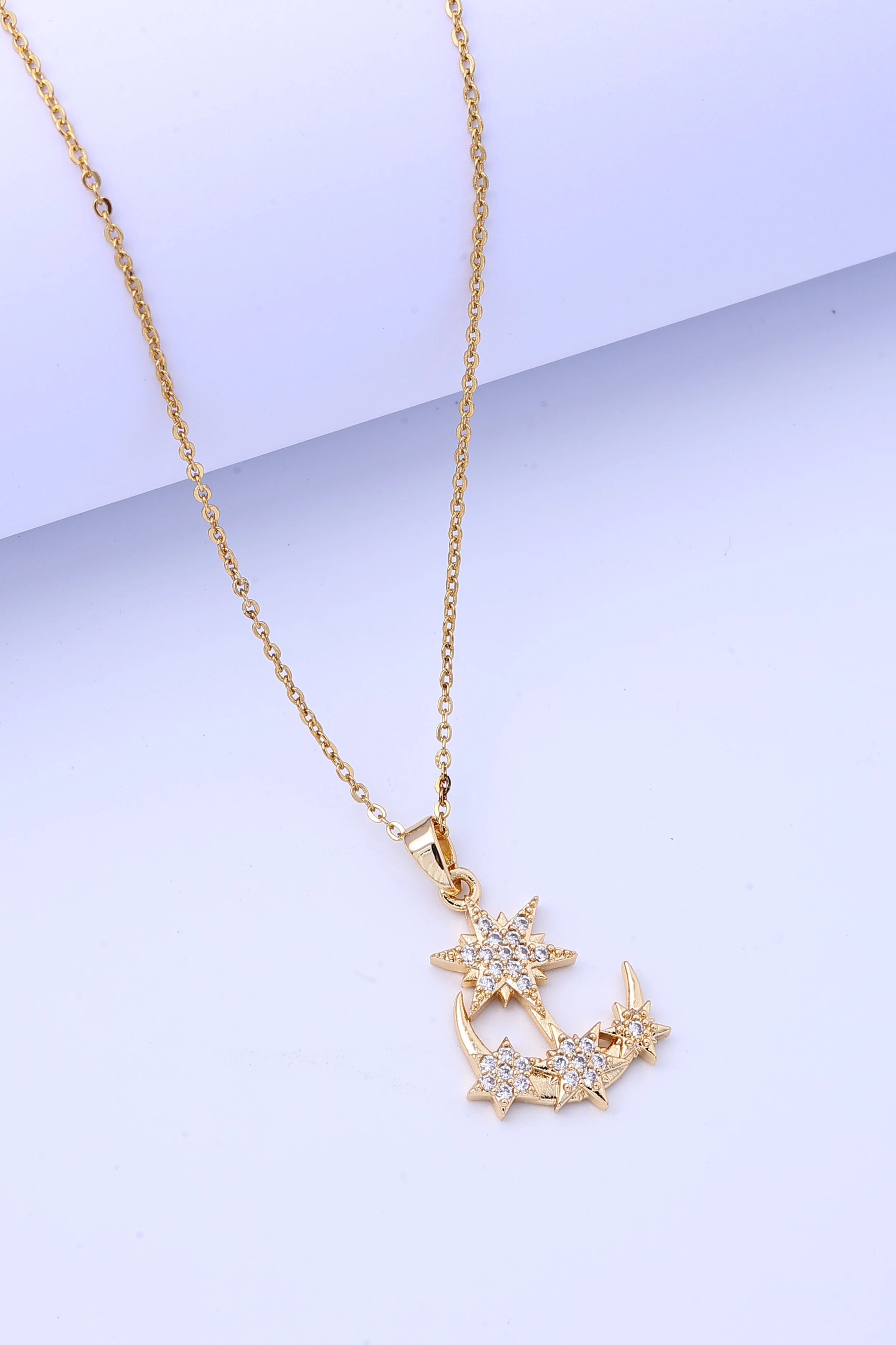 سلسلة نجمة القمر مطاردة النجوم شهر بواسطة شهر النحاس مايكرو مطعمة قلادة المجوهرات بالجملة الماس مطعمة سلسلة الترقوة بسيطة