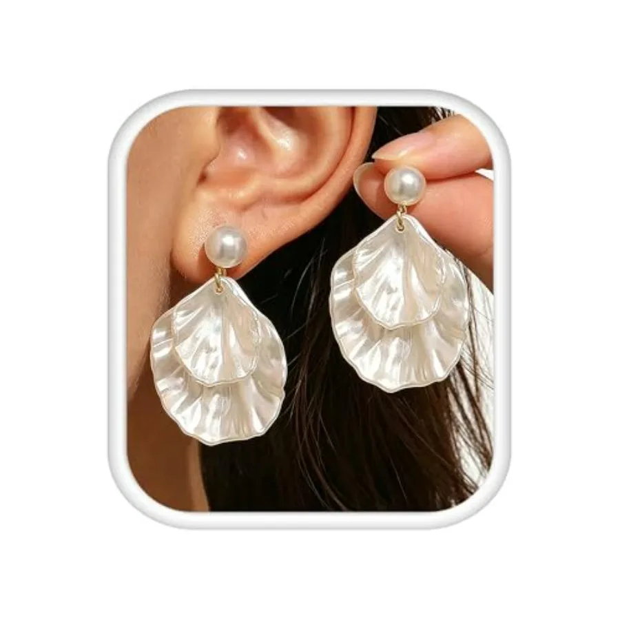 

Pearl Earrings For Women, Shell Earrings as Beach Jewelry for Women, Silver Bow Earring as Wedding Jewelry Daisy Earring Ear Cl