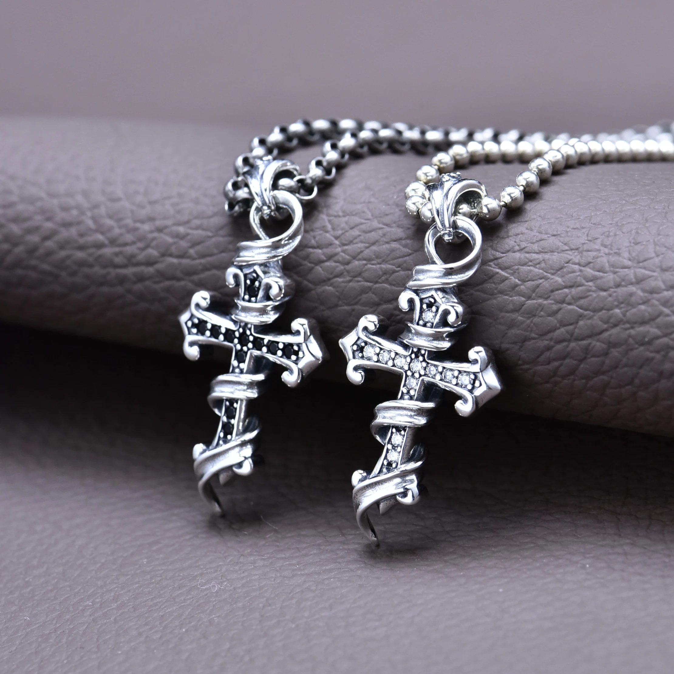 

925 sterling silver male and female couple stylish micro-paved black and white diamond angel warning wings cross pendant pendant