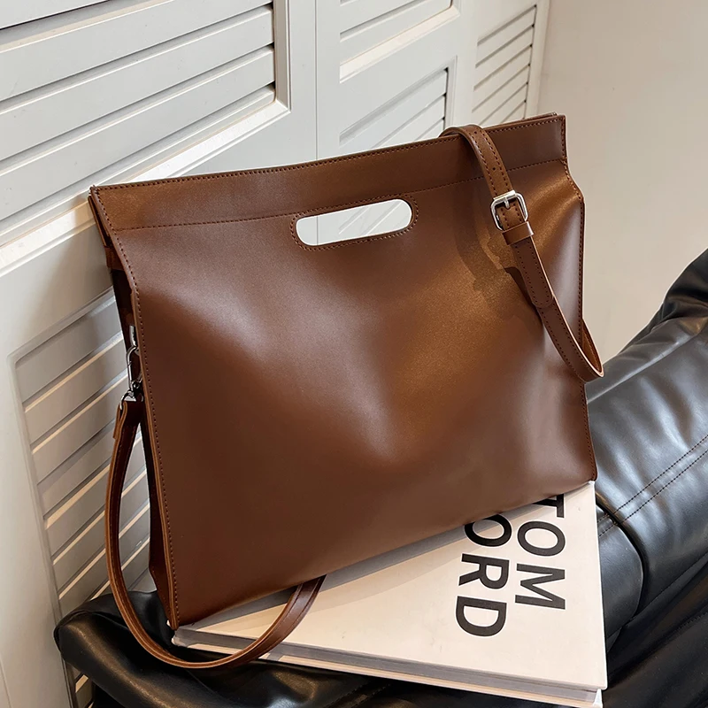 Large Capacity Handbag for Women 2023 New Simple Versatile Shoulder Crossbody Bag Popular Commuter Totes Male Casual Briefcase