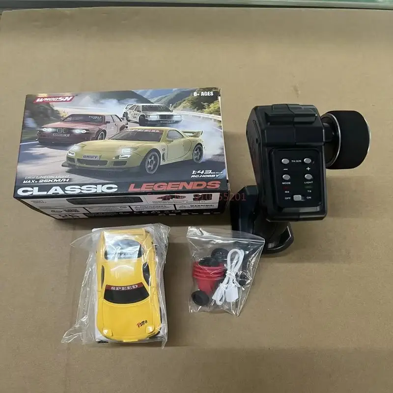 2025年 1/43 ミニシミュレーションRCデスクトップリモートコントロールカー高速ドリフトカーレーシングカーモデルアクセサリー男の子向けお祭り玩具