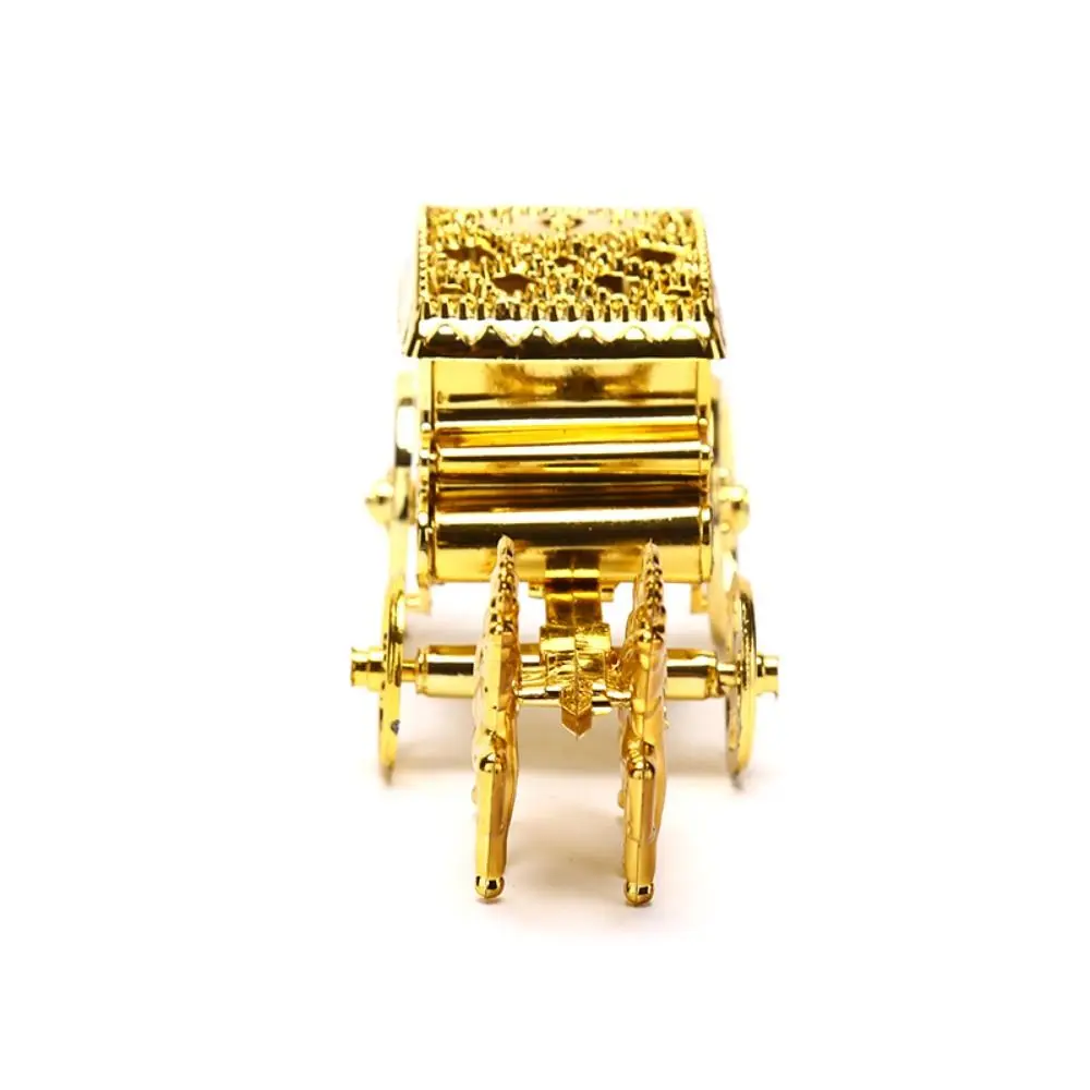 Beautiful Exquisite Carriage Candy Box High-end Cute SmallCarriage Ornaments Plastic Carriage Model Desk