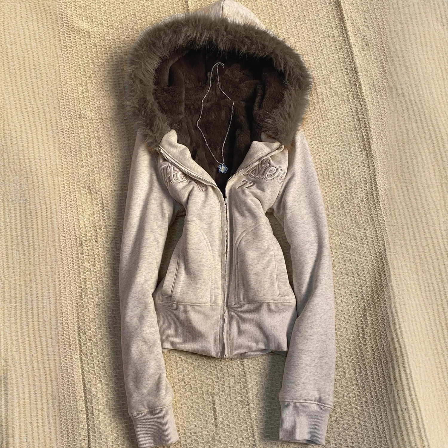 

Women Fur Hooded Sweater 2025 Autumn Winter Women's Slim Fit Jacket Fleece Lined Embroidered Letter Hooded Cardigan Waist Cinch