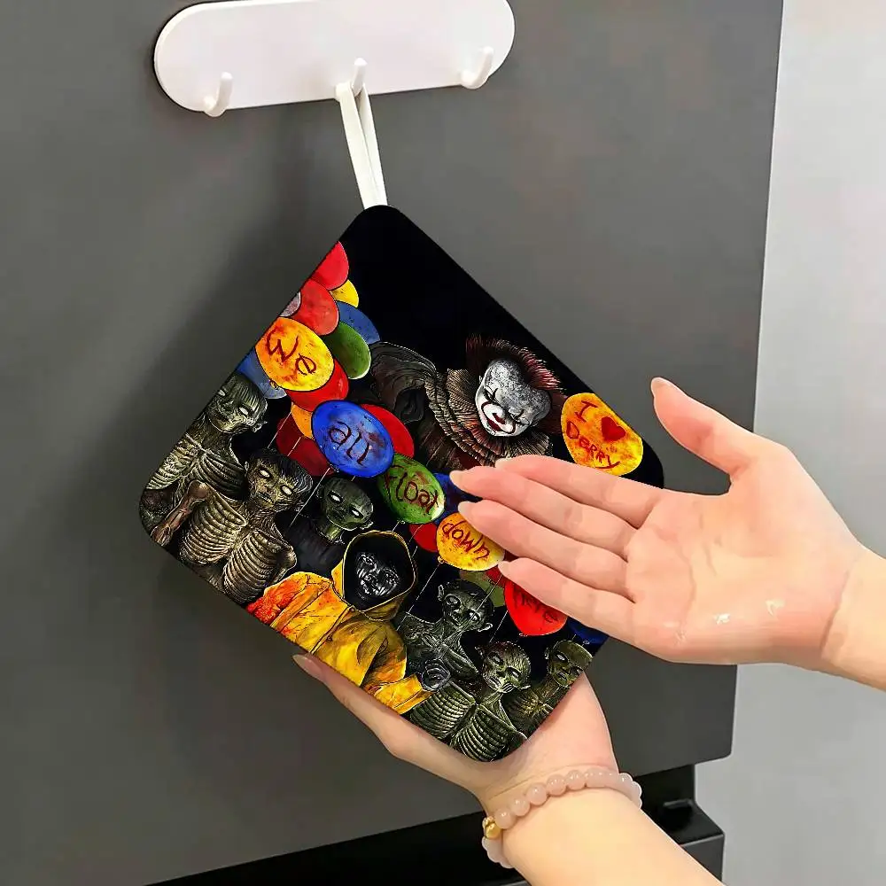 Movie I-It P-Pennywise Hanging Kitchen Towel, Polyester Cotton Material, Multipurpose Hand Wiping Towel for Family