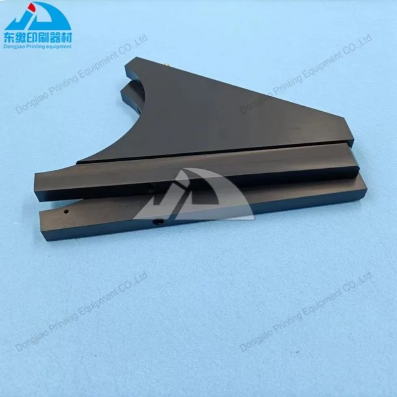 

Высококачественный разделитель чернильного бака (скрепер) P3658221 P3665841 для офсетных печатных машин KBA105 / 106, запасные части, концевой блок чернильного канала